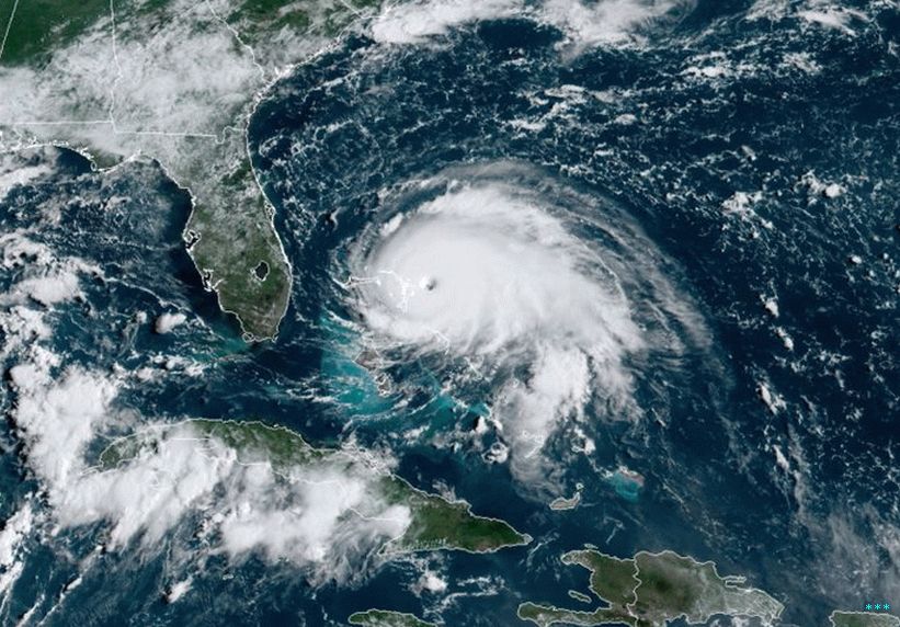 रविवार सुबह तूफान डोरियन के उपग्रह की उपस्थिति।